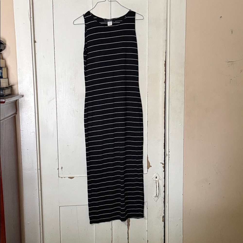 Tailor B. Moss Black and White Striped Midi Dress